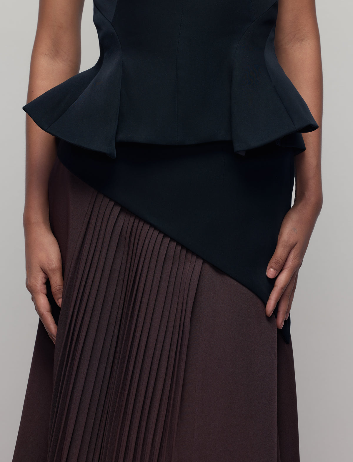 Mullion Skirt