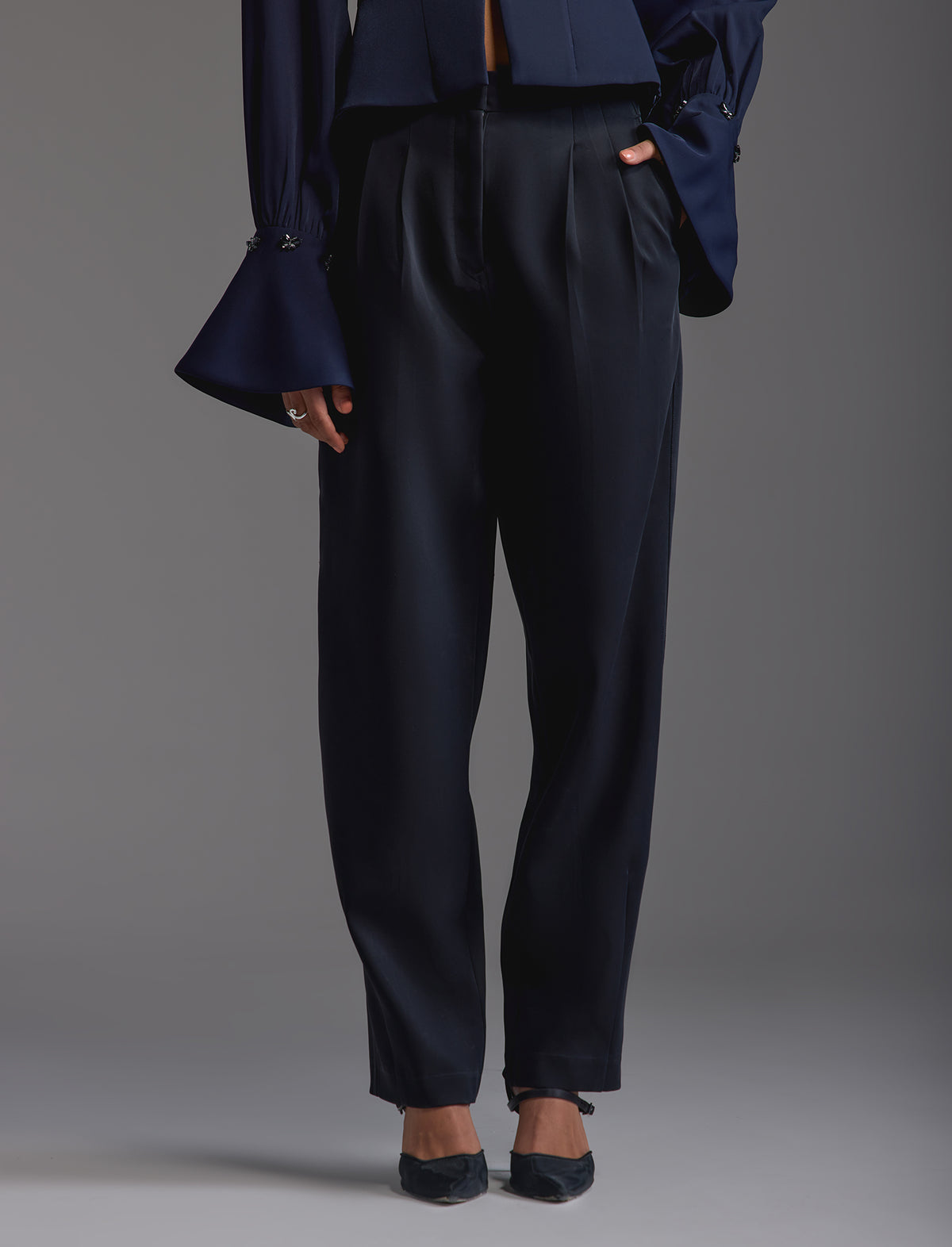 Linear Pants